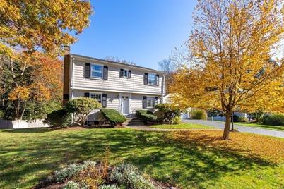 197 Bristol Rd, Wellesley, MA 02481 - Photo 1