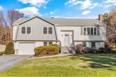 34 Barefoot Hill Rd, Sharon, MA 02067 - Photo 1