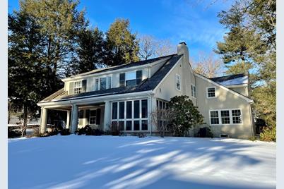 34 Livermore Rd, Wellesley, MA 02481 - Photo 1