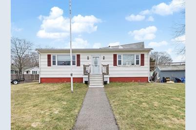 24 Hopewell St, Taunton, MA 02780 - Photo 1