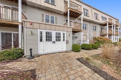 2 Ocean Ave #2I, Gloucester, MA 01930 - Photo 1