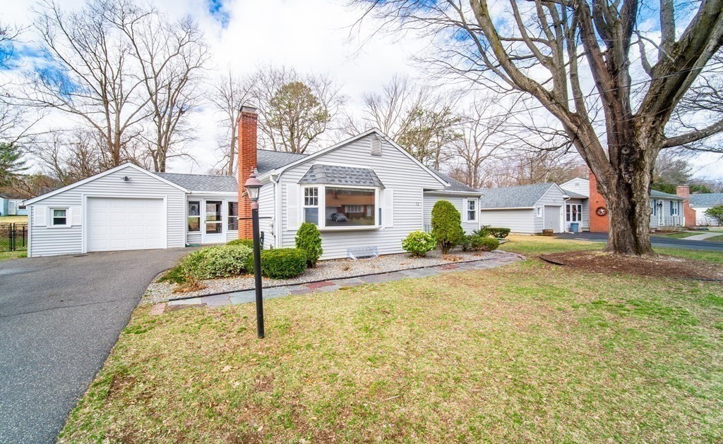 72 W Crystal Brook Dr, Springfield, MA 01118 MLS 72958043 Coldwell
