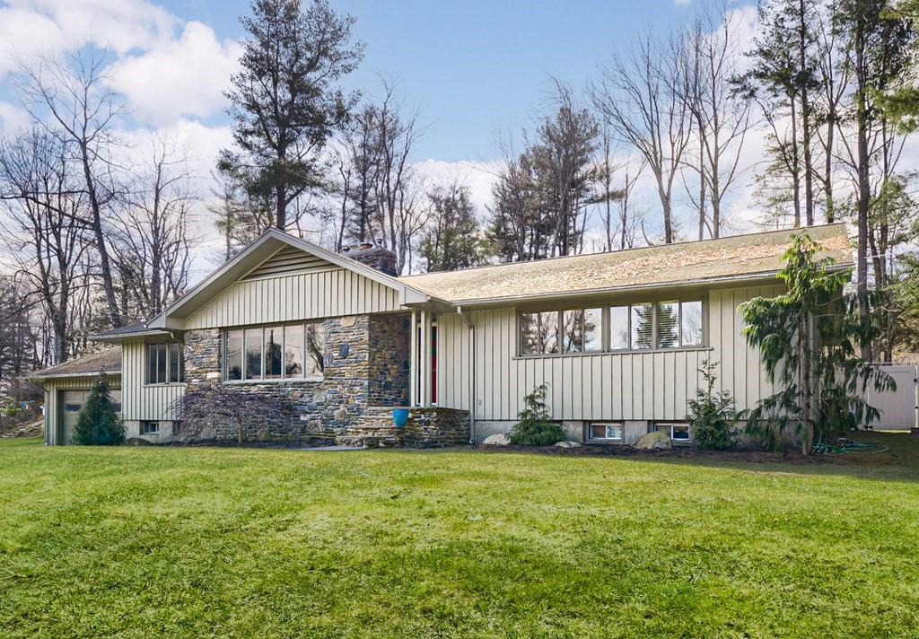 7 Berkshire Dr, Paxton, MA 01612 MLS 72959914 Coldwell Banker