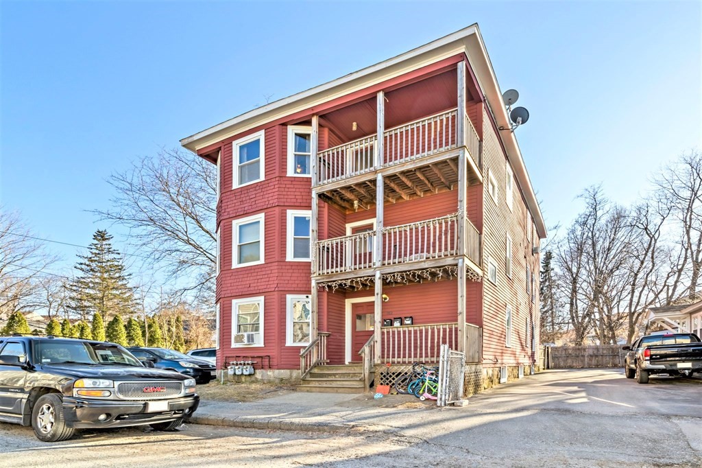 182 Grand St, Worcester, MA 01603 - MLS 72960259 - Coldwell Banker