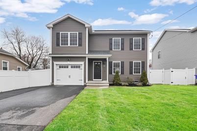 322 Gilbert Ave, Springfield, MA 01119 - Photo 1