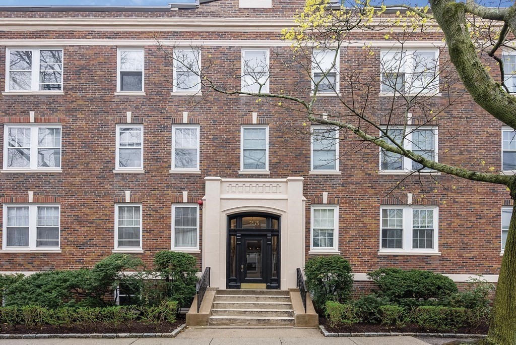 26 Gibbs St 4, Brookline, MA 02446 MLS 72968903 Coldwell Banker