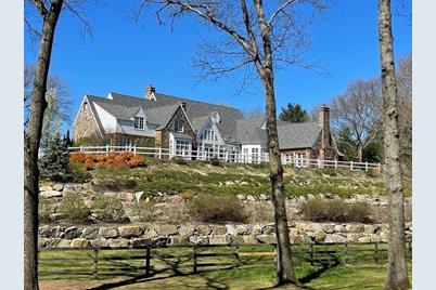 14 Gail Ave, Hamilton, MA 01982 - Photo 1