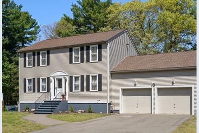 11 Alward Dr, Randolph, MA 02368 - Photo 1