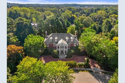 14 Old Orchard Rd, Newton, MA 02467 - Photo 1