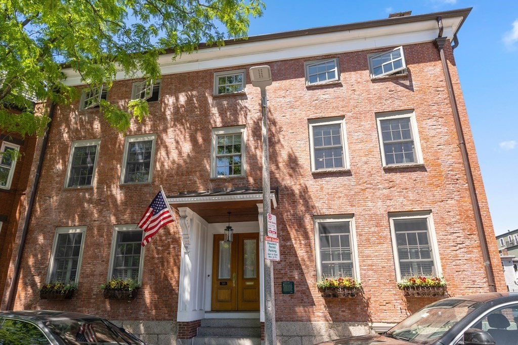 568 E 5th St, Boston, MA 02127 - MLS 72989837 - Coldwell Banker