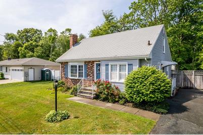 29 Westwood Dr, Dartmouth, MA 02747 - Photo 1