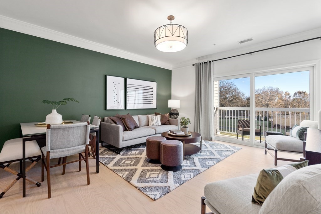 250 Martins Lndg 404, North Reading, MA 01864 MLS 72996345