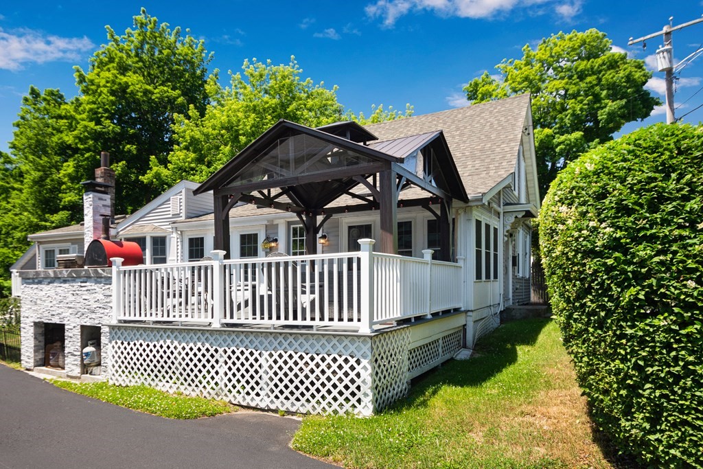 1147 Commercial St, Weymouth, MA 02189 MLS 73001919 Coldwell Banker