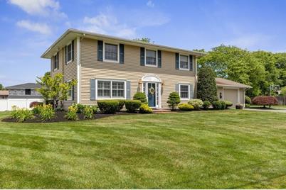 5 Mulberry Drive, Peabody, MA 01960 - Photo 1