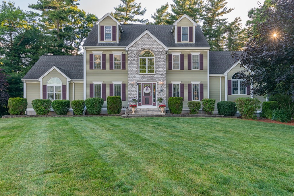 18 Ridge Rd Raynham Ma 02767 Mls 73006561 Coldwell Banker