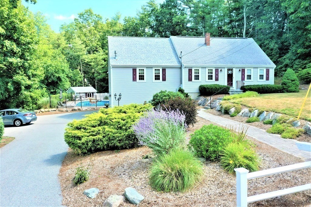 27 Summit St, Middleborough, MA 02346 MLS 73022252 Coldwell Banker