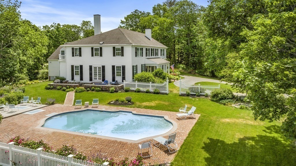 39 Black Horse Ln, Cohasset, MA 02025 MLS 73022577 Coldwell Banker