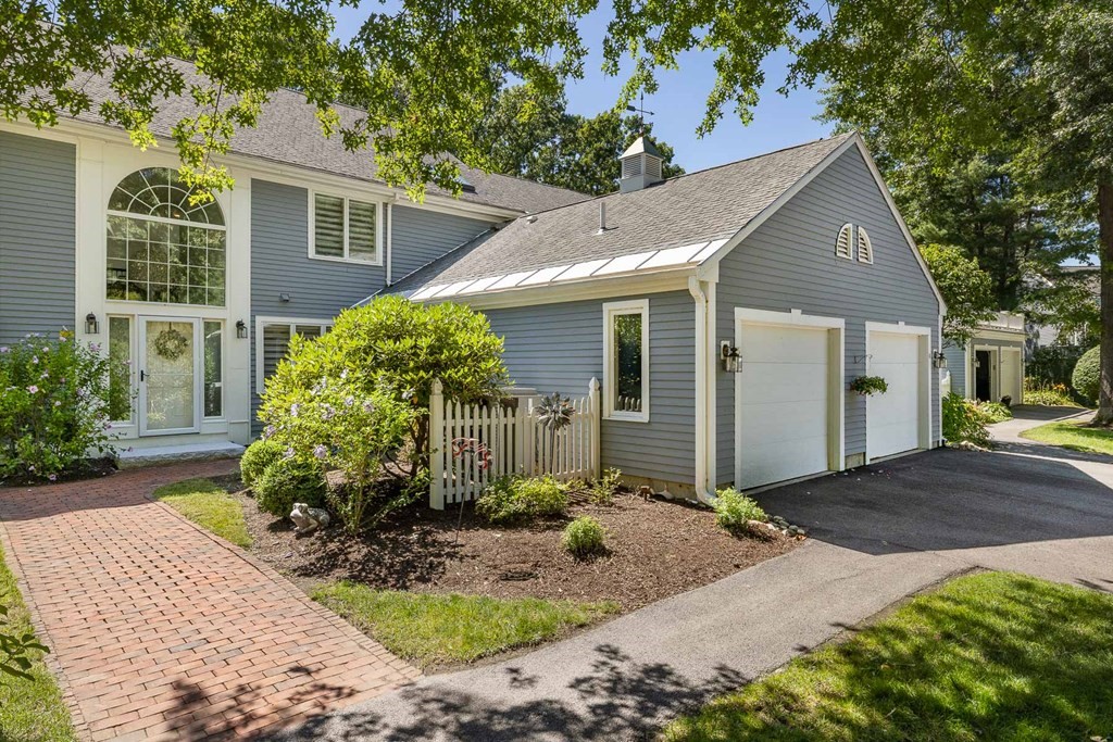 15 Hawkswood Estates 15, Amesbury, MA 01913 MLS 73023072 Coldwell
