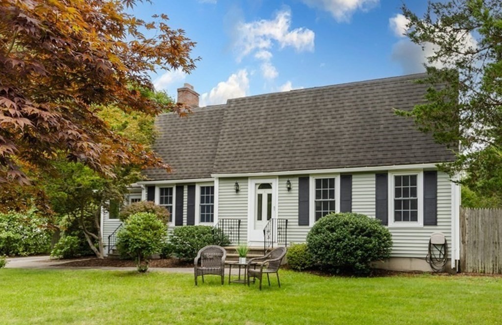 10 Rebecca Rd, Wrentham, MA 02093 MLS 73033973 Coldwell Banker