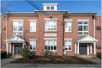 31 Mount Pleasant Ave #8, Ipswich, MA 01938 - Photo 1