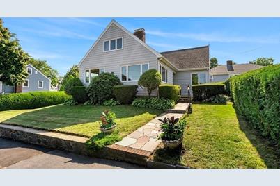 4 Kenneth Rd, Marblehead, MA 01945 - Photo 1