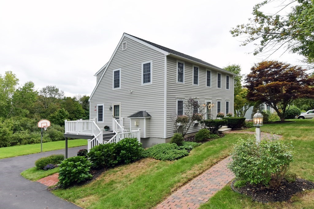 17 Wallace Rd, Sturbridge, MA 01566 MLS 73036914 Coldwell Banker