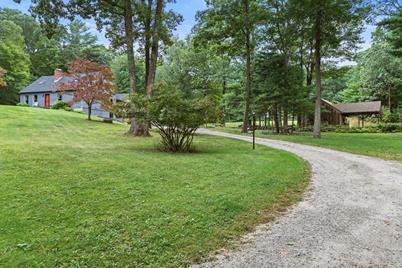 43 Perry St, Douglas, MA 01516 - Photo 1