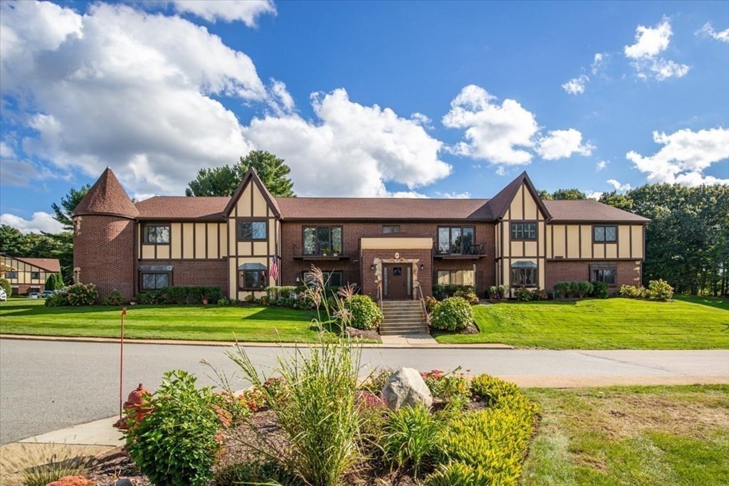 8 Rainbow Pond Dr 4, Walpole, MA 02081 MLS 73042491 Coldwell Banker