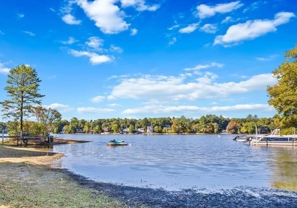 15 Lakeview Ave, Mansfield, MA 02048 MLS 73042518 Coldwell Banker