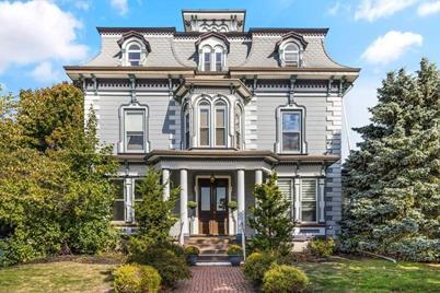 281 Ocean St #3, Lynn, MA 01902 - Photo 1