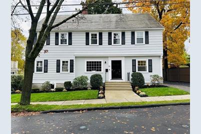 11 Benton Road, Belmont, MA 02478 - Photo 1