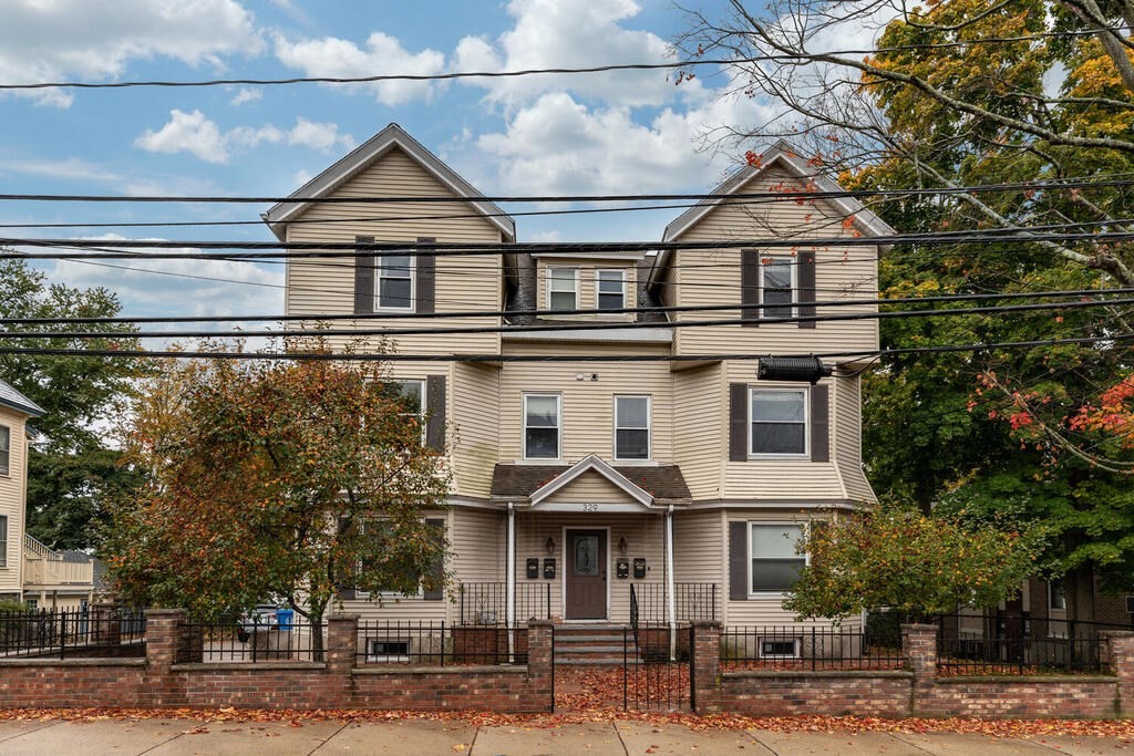 329 Crescent St 4, Waltham, MA 02453 MLS 73049667 Coldwell Banker