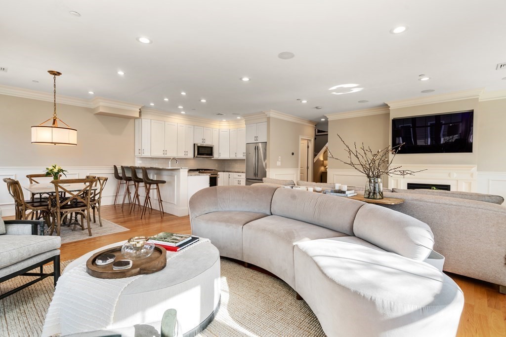 2 G St #4, Boston, MA 02127 - MLS 73050576 - Coldwell Banker