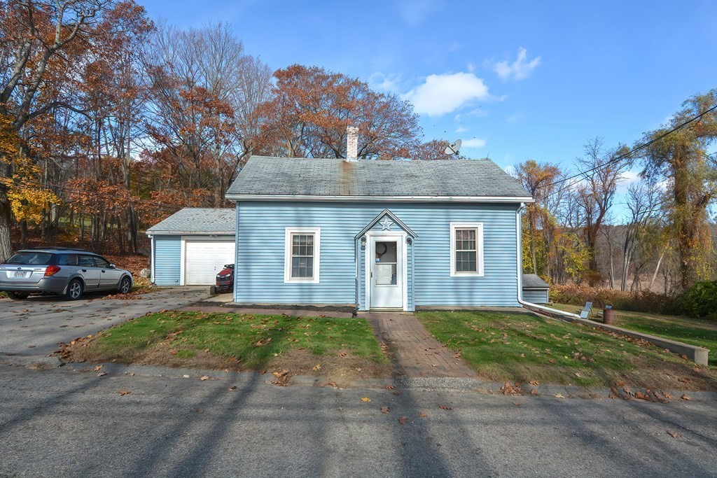 11 Oakham Rd, North Brookfield, MA 01535 MLS 73054050 Coldwell Banker