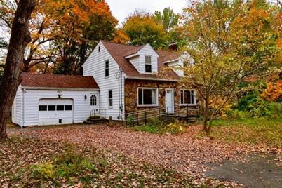 102 Greene St, Hopedale, MA 01747 - Photo 1