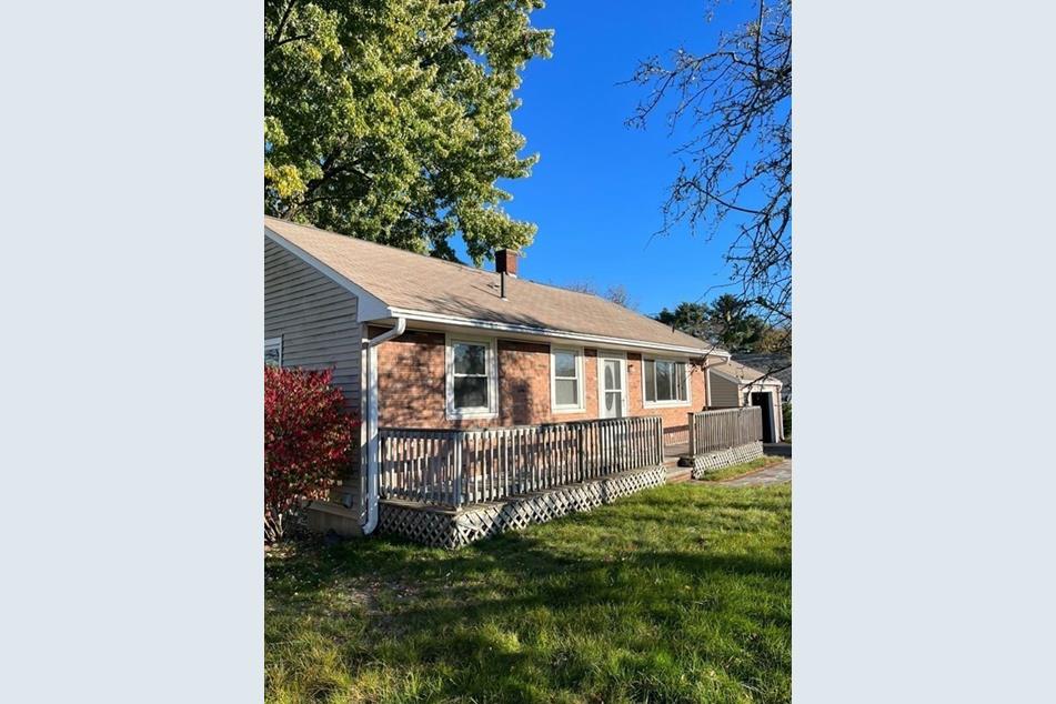 3 Robert Ave, Woburn, MA 01801 MLS 73057612 Coldwell Banker