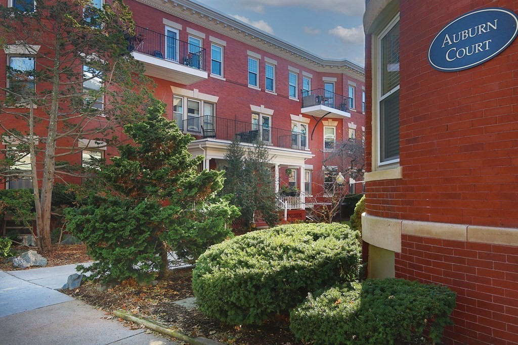 9 Auburn Ct 1, Brookline, MA 02446 MLS 73063133 Coldwell Banker