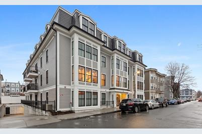 881 E 2nd St #7, Boston, MA 02127 - Photo 1