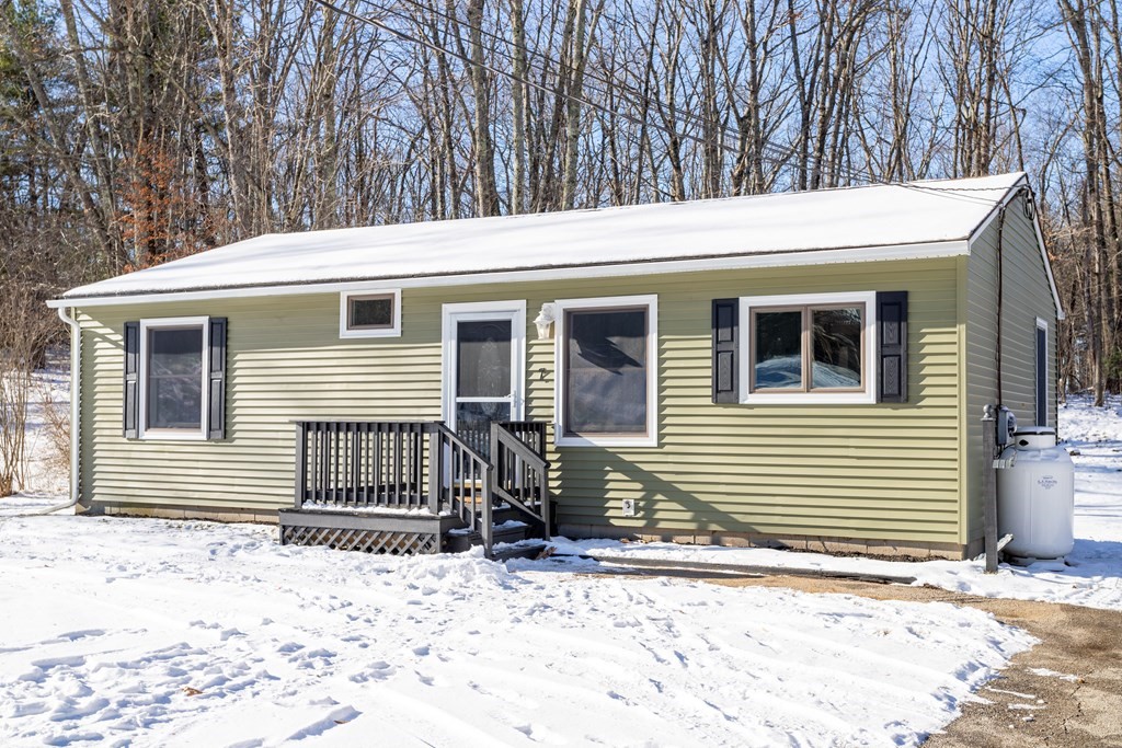 7 W Brookfield Rd, North Brookfield, MA 01535 MLS 73067961 Coldwell