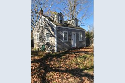 79 Oak St, Barnstable, MA 02601 - Photo 1