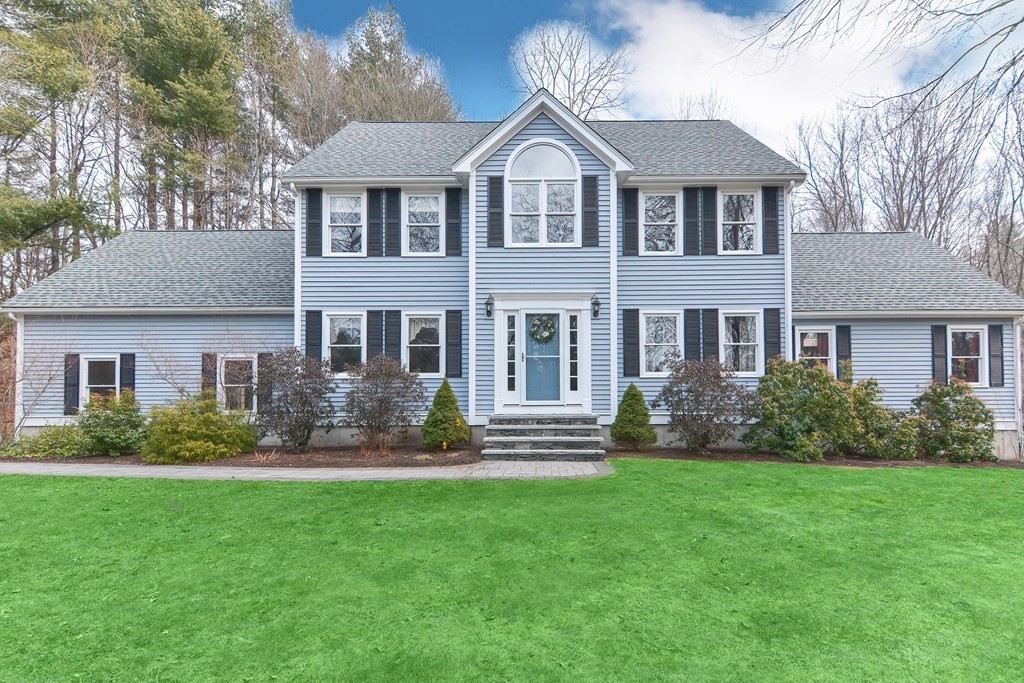 4 Goss Pond Rd, Upton, MA 01568 - MLS 73068695 - Coldwell Banker