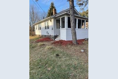 4 Reuter Place, Methuen, MA 01844 - Photo 1