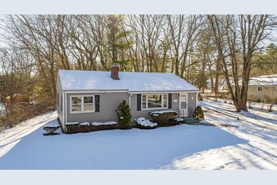 322 Reservoir St, Holden, MA 01520 - Photo 1