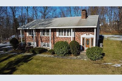 12 Old Brook Cir, Shrewsbury, MA 01545 - Photo 1