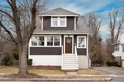 122 Sherman St, Quincy, MA 02170 - Photo 1