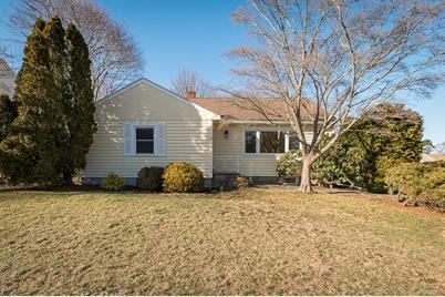 15 Beach Road, Gloucester, MA 01930 - Photo 1