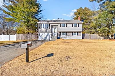 19 Susan Ave, Burlington, MA 01803 - Photo 1