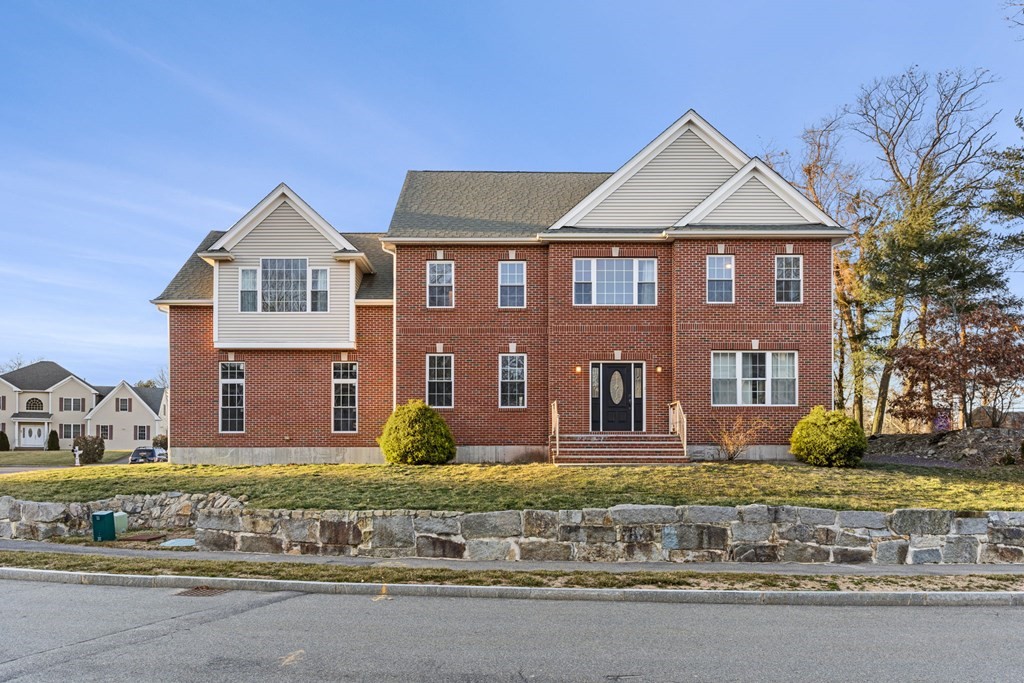 15 Stone Crest Dr, Braintree, MA 02184 MLS 73076597 Coldwell Banker