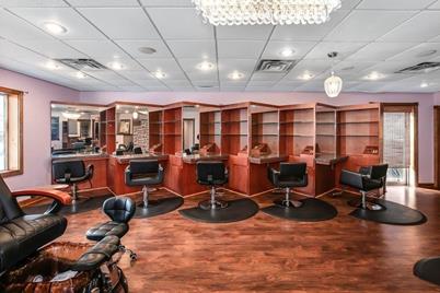 383 Whalom Rd, Lunenburg, MA 01462 - Photo 1