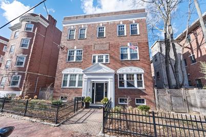 39 Lee St #3B, Cambridge, MA 02139 - Photo 1